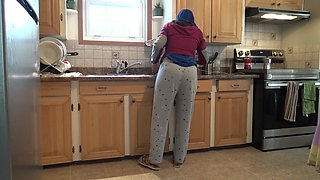 Arab Wife in Germany Lets Horny Husband Fuck Her Asshole - No Vaseline!!!