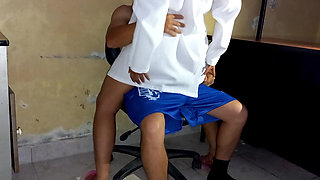 Homemade Porn, the Peruvian Nurse Gives Special Attention to Her Patient, Pulls Out His Penis and Climbs on Him to Fuck