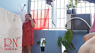 The Shampoo War a Funny Shower Prank 310