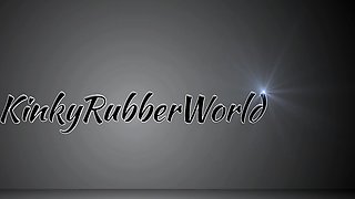 Young blonde fingers and toys her pussy on web cam