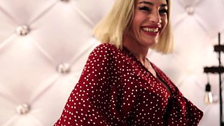 [Mature.nl] - Cheating Spanish Xanthia is a hot MILF that
