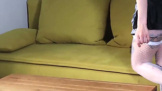 Sexy House Maid Foot Worship Service