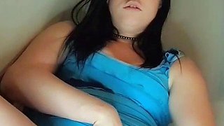 Lovely Amateur teen brunette masturbating outdoor