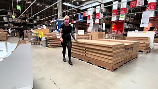 Amateur blonde customer nailed in public for a free fare