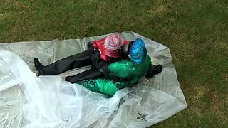 Amateur CDin latex dildoing