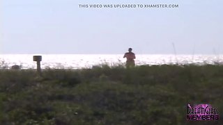 Hot Amanda Outdoor Pussy Flash - Public Nudity & Exhibitionism