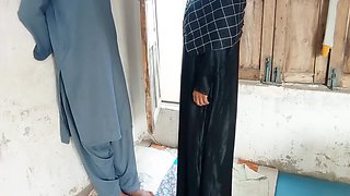 Muslim Hijab College Girl Ko Ghar Pa Lay Aya Aur Dhoky Se Chod Dala