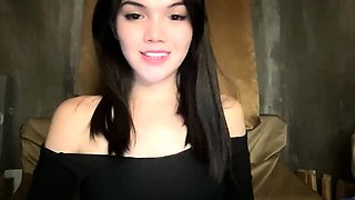 Tattood shemale tranny plays with ass during masturbation