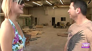 Land Lady Shoots Hardcore Porn in Exchange to Reduce the Rent for the Porn Maker