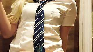 Luna Lovegood Squirts Until Receives a Lot of Cum