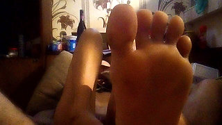 Stepsister Offered Me Footjob