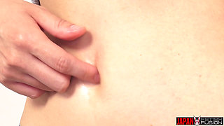 Hotaru Mori Reveals Her Deep Vertical Belly Button