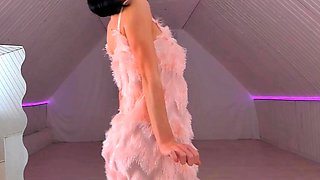 Amateur ebony teen orgasms with a rubber toy