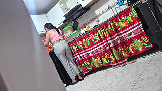 She Was Just Cooking in Her New Kitchen… Until He Touched Her Ass