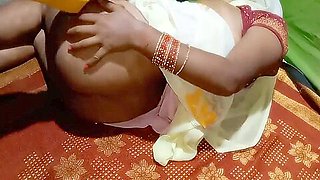Young Boy - Indian Desi Aunty Has Sex With Hardcore Fucking Hindi