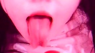 Amateur Webcam Teen Flashes Masturbates