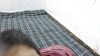 School girl ko chod rha tha tabhi uska teacher aa gyi