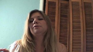 StripCamFun Blonde Amateur MILF Webcam for You