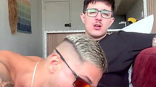 NERD PAUZUDO DEIXANDO MALOCA TODO ARROMBADO