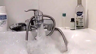 Relaxing bath time with me
