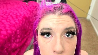 Missellie8 Drains Her Neck
