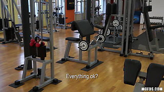 Public Pickups - Lucy Bell Skips the Gym to Suck Some Fat Cock