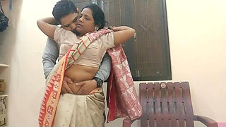 Indian Horny It Professor Hot Sex in Beautiful Saree with Student at Home