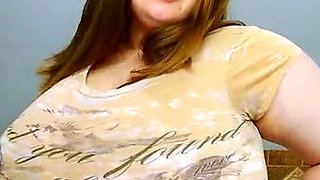 Leann amateur beautiful brunette with big boobs