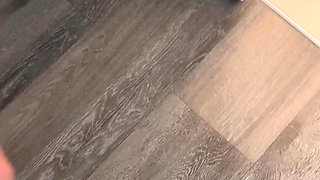 Danni Jones Gives Her Airport Driver an Incredible Tip