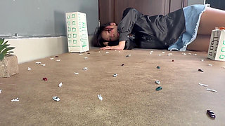 Giantess Morning Surprise
