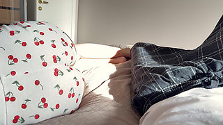 Step Sis Seduce Me with Her Big Ass in My Bed and I Start Jerking off Behind Her but She Caught Me!