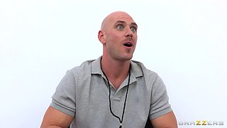 Stroke Work With Johnny Sins, Jenna Presley, Aleksa Nicole, Brandy Aniston - Brazzers