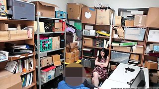 Hot office milf Store possessor did not want to reconcile th