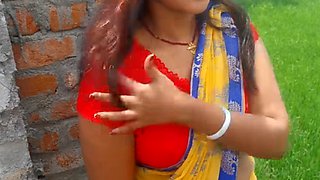 Deshi Riya Bhabhi Come in Oldest House Chhat Fast Floor Fucking Video