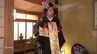 Yuna Shiratori's Sultry Asian Blowjob Performance