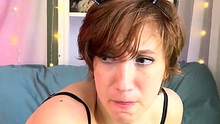 Hottest Amateur 19yo Blonde Teen going solo on Webcam