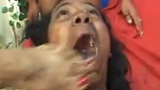 QUEEN, CAPTAIN OF THE MATO AND SLAVE IN SO PAULO: Fetish, Lesbian  Feet Worship Porn