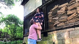 Chubby girlfriend fucked in park