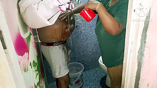 Step Mom Helping Her Injured Step Son to Take Bath and Seduced Him. Finally End up with Nice Mouth Fuck- Full Tamil Audio
