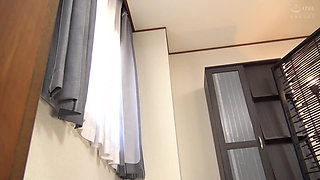 Housewife Has Anal Lesbian Fuck! Strap-on Anal Salon Part3