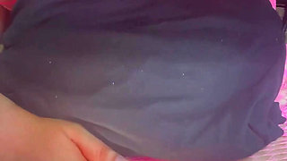 It turns me on that you watch me rub my up to the squirt, do you like that I get wet like this?