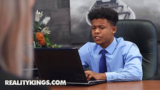 Reality kings - Chloe Temple\u2019s enticing moves and moist top make Lil D wild to fuck her
