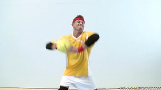 Babe with huge natural tits Carolyn Reese rammed by long wiener