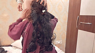 Hot Punjaban wife ko Rose de kar lund chusne k leye manayia Part 1