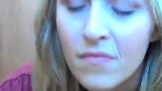 Close up MILF masturbation