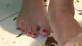 Slave Licks Piss and Feet of MILF Slut