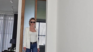 Short Video Walk in Jeans