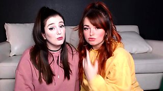 Amateur webcam babe dildo masturbation