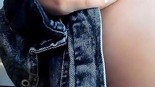 Disfruta De Estas Tetas Mientras Estoy En Mi Trabajo