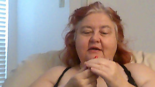 Mini Lipstic Chat Dressed